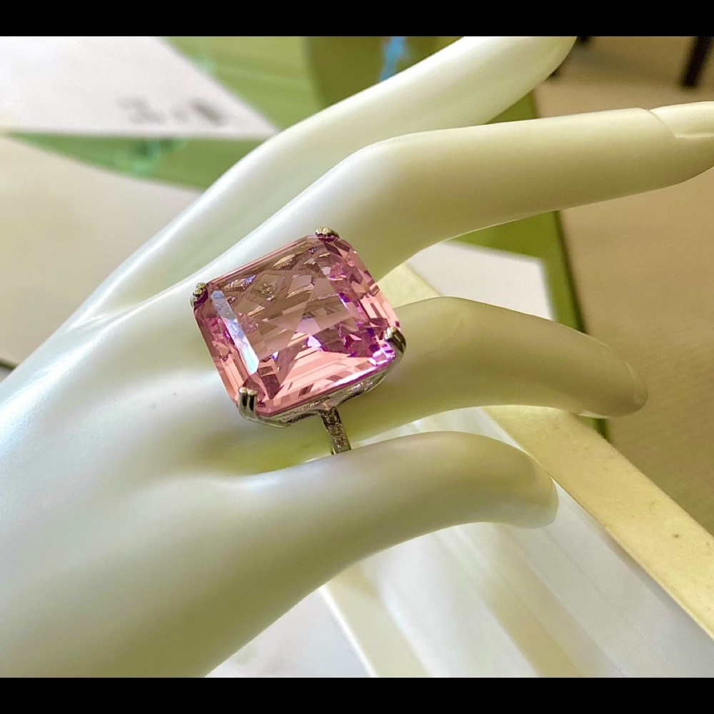 💥⭐️💥 🎁Spectacular Pink  Kunzite ring 💥⭐️💥